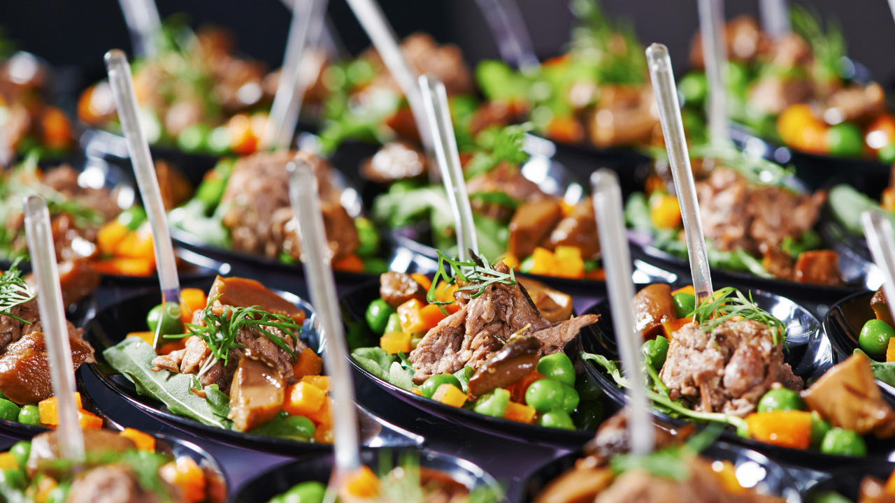 SmartLunch – postaw na zdrowy i smaczny catering dla firm 